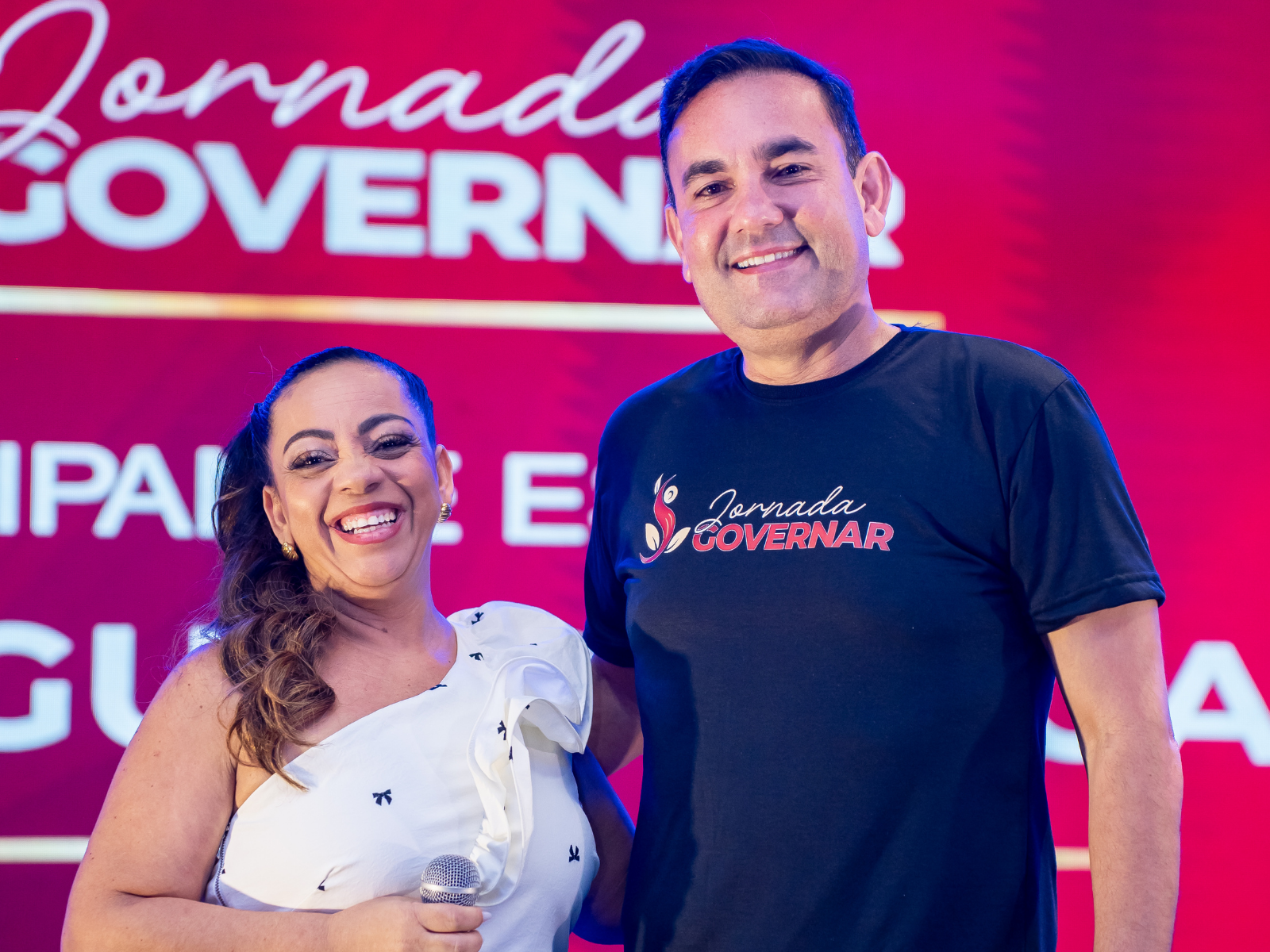 Foto de edição anterior da Jornada Governar (palco e participantes)